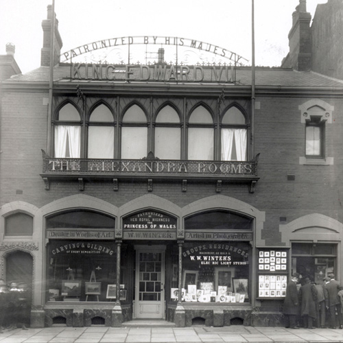 Alexandra Rooms, courtesy of WW Winter Photography collection